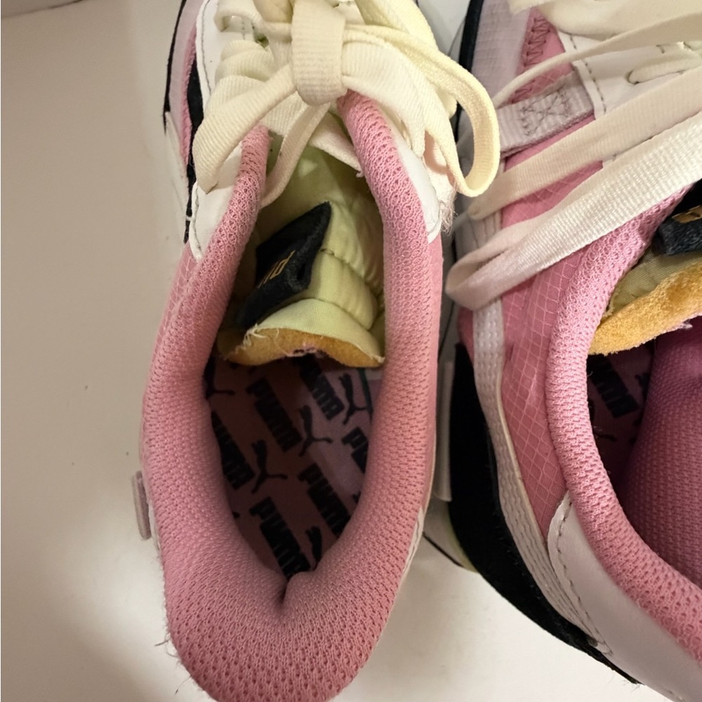 Puma Athletic Sneakers - White, Pink, Black size 5.5 - Picture 3 of 6